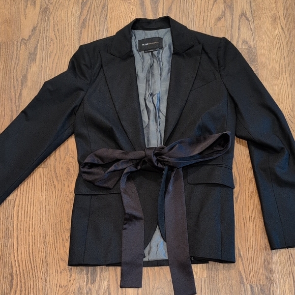 BCBGMaxAzria Jackets & Blazers - BCBGMaxAzria Black Blazer with Tie Belt